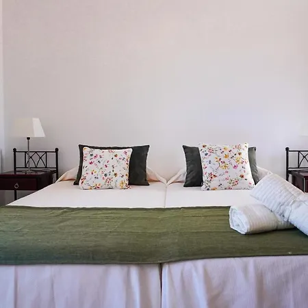 아파트 Bright House With Working Space