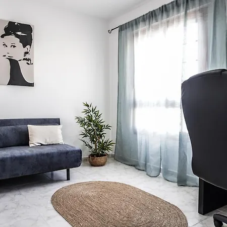 Bright House With Working Space Apartament El Médano