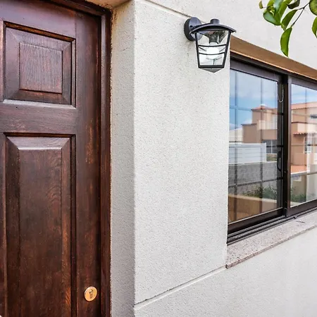 아파트 Bright House With Working Space