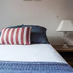 Bright House With Working Space Διαμέρισμα