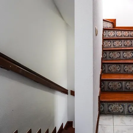 Bright House With Working Space Appartement