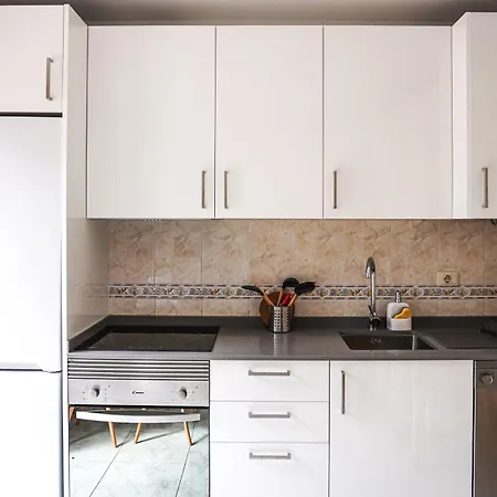 Appartement Bright House With Working Space