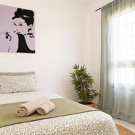Bright House, Pool & Workspace Near Medano * El Médano
