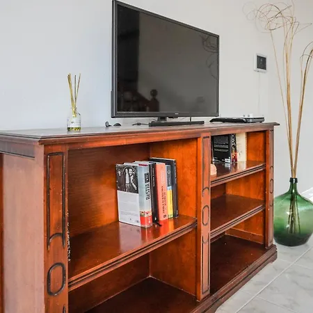 Bright House With Working Space *